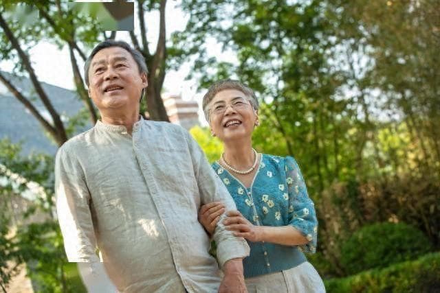 医生反复强调：过了50岁，要少吃鱼，多吃这3样，很多老人不在乎