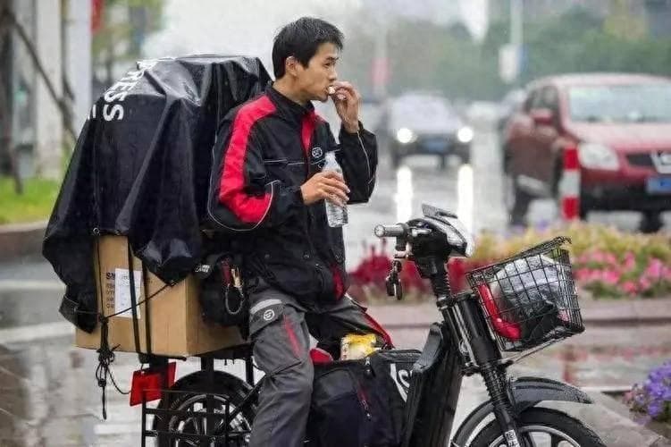 为什么快递员外卖员网约车司机被认为是最没前途的三大职业？