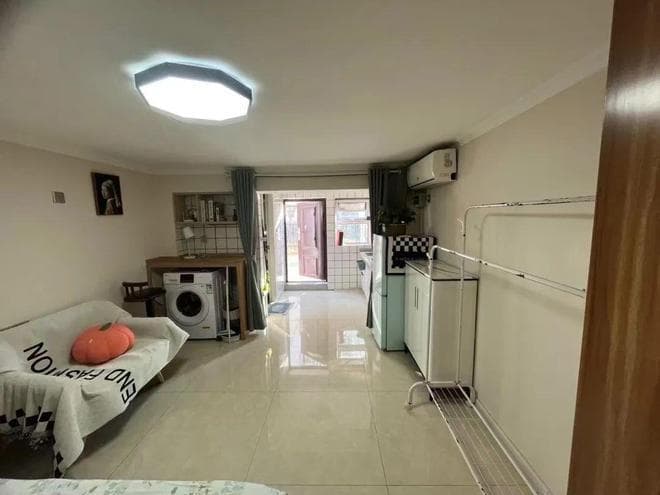 山东女子花3万元把车库改成住房，装修好给婆婆住，但网友看后却“炸锅”了