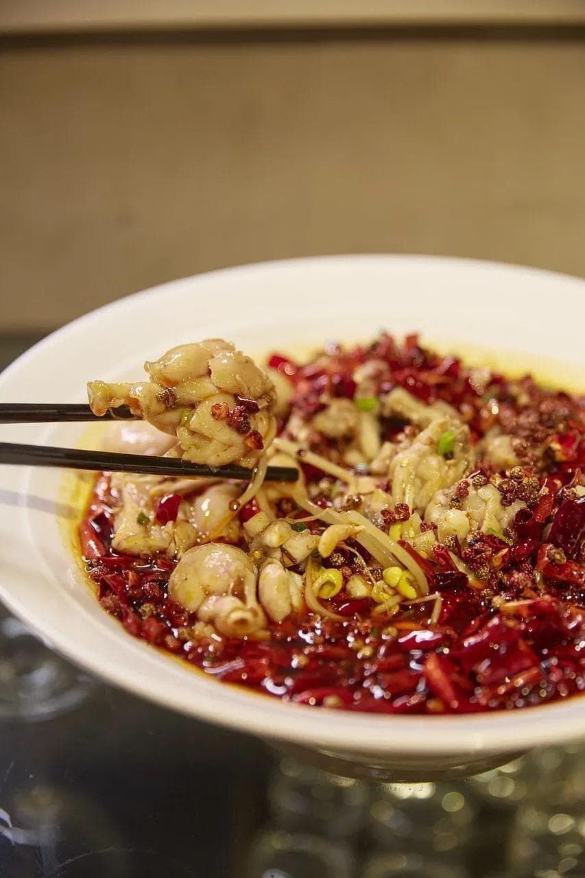 牛蛙虽美味，但这些食用风险需警惕