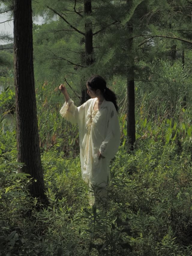 Yifei Wu：用东方美学与创新设计引领可持续时尚