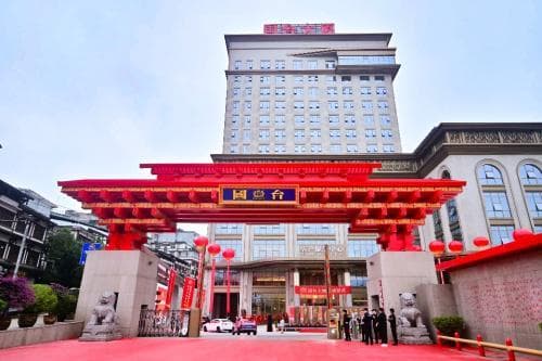 传统酿造工艺与现代先进科技紧密融合，国台酒科研给出新范式