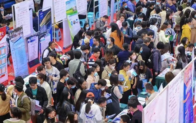 软件工程挺进前五！2024平均月薪前25名专业出炉，榜首出乎意料