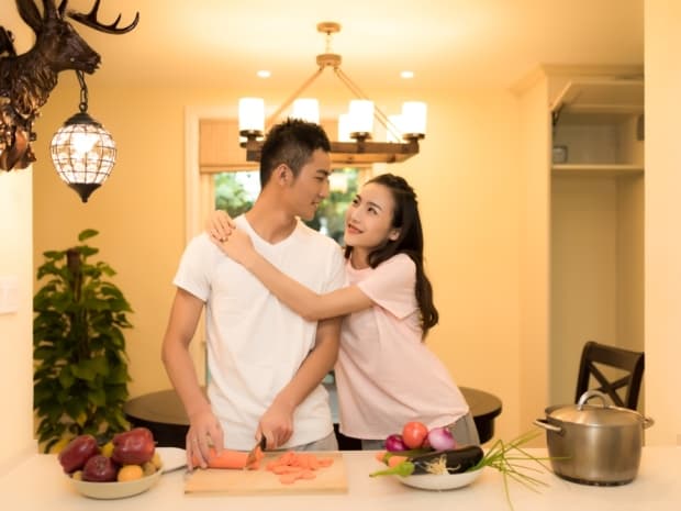 厨房内墙用什么材料好？最全解析与选购指南
