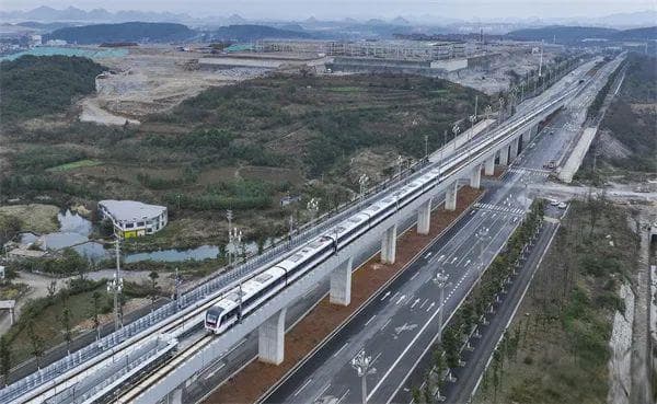贵阳轨道交通S1线：双城融合新纪元