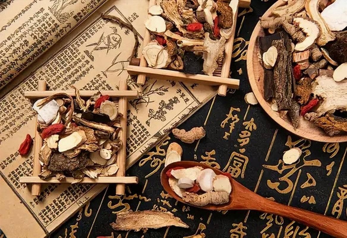 中药物相互作用可能产生的副作用在帕金森病治疗中的应对？