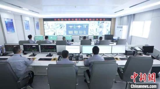 十年“三级跳”：国际首套百兆瓦先进压缩空气储能电站并网发电