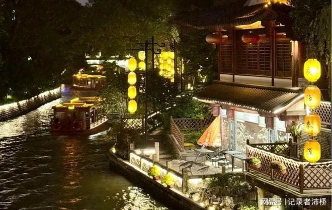 秦淮河夜游：感受千年文化的时空对话