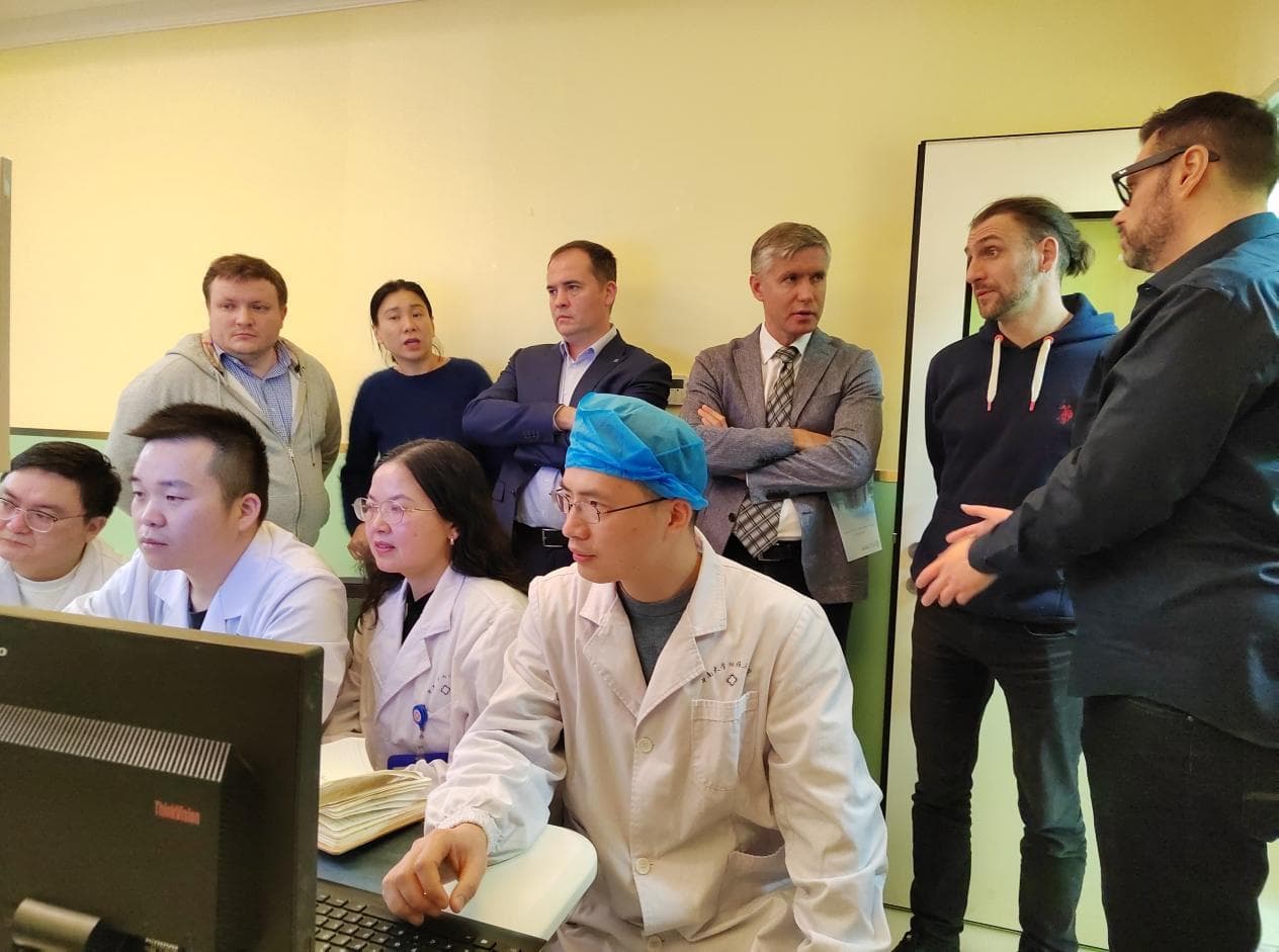 7名欧洲留学生在湘雅三医院肝胆外科的实习之旅