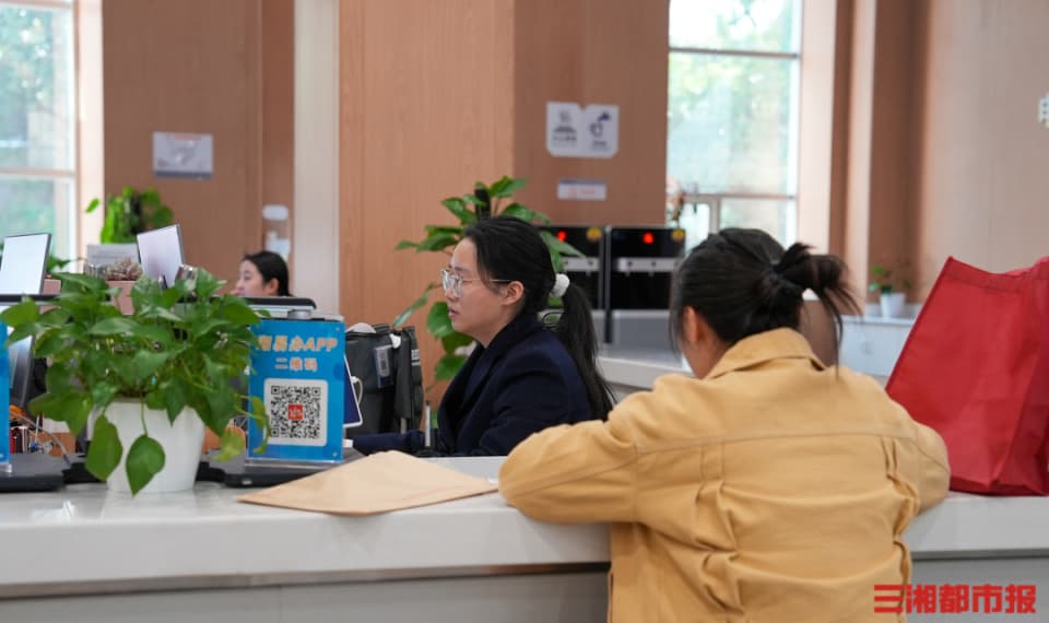 办证只需一份材料！湖南政务服务用“数据跑”替代“群众跑”