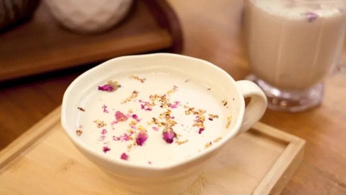 自制桂花奶茶：10块钱就能做出大牌店同款