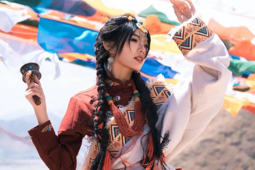 西藏旅游准备物品与关键注意事项，小白必备指南，西藏旅游注意事项精粹，新手无忧游