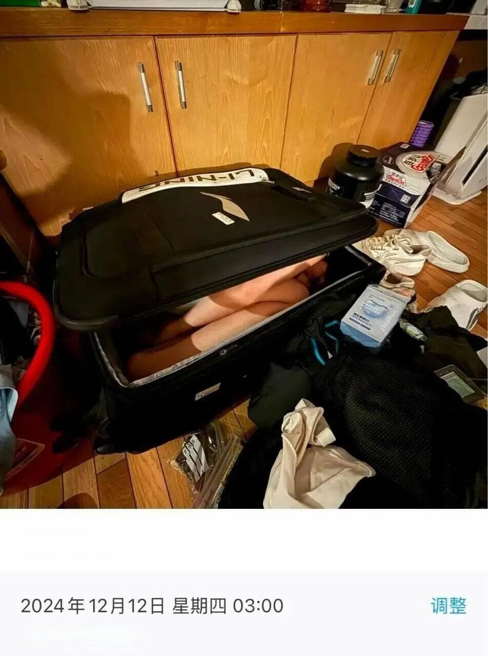 CBA曝出惊人事件：20岁球员将女友藏行李箱带入宿舍，遭停赛处罚