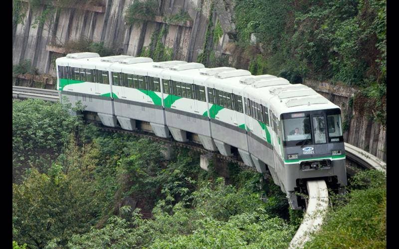 重庆地铁二号线沿途景点全攻略：穿越山城的浪漫之旅