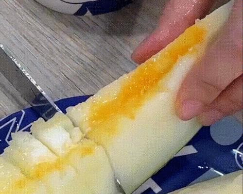 如何挑选好吃的小瓜？（教你从外观、气味、手感等方面判断小瓜品质）