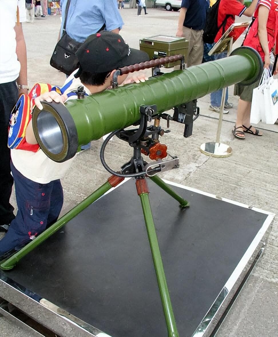 中国装备志——PF-98式120毫米火箭筒详细解析