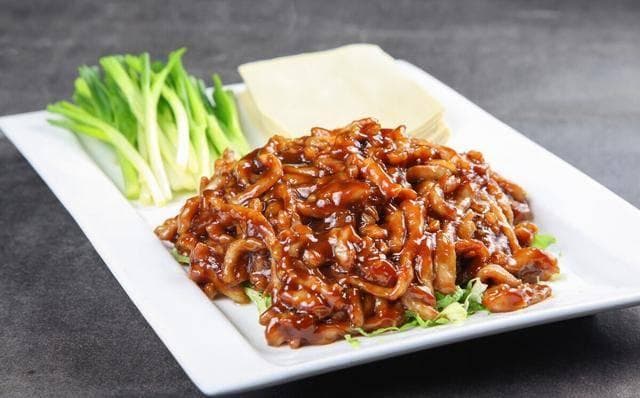 京酱肉丝：传统与现代的味觉交融