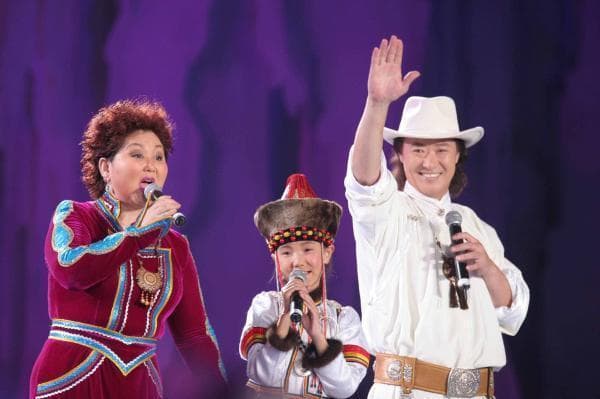 “吉祥三宝”爸爸布仁巴雅尔突发心梗去世，草原歌声永留人间