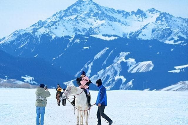 雪场、景区、影院多点开花 春节假期乌鲁木齐市文旅市场消费火热