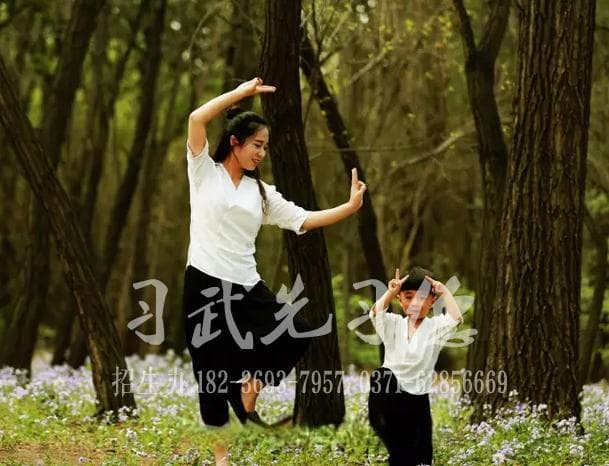 练武术肯吃苦的孩子更容易成材