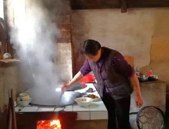 人到晚年，这三样东西别再向儿女索取