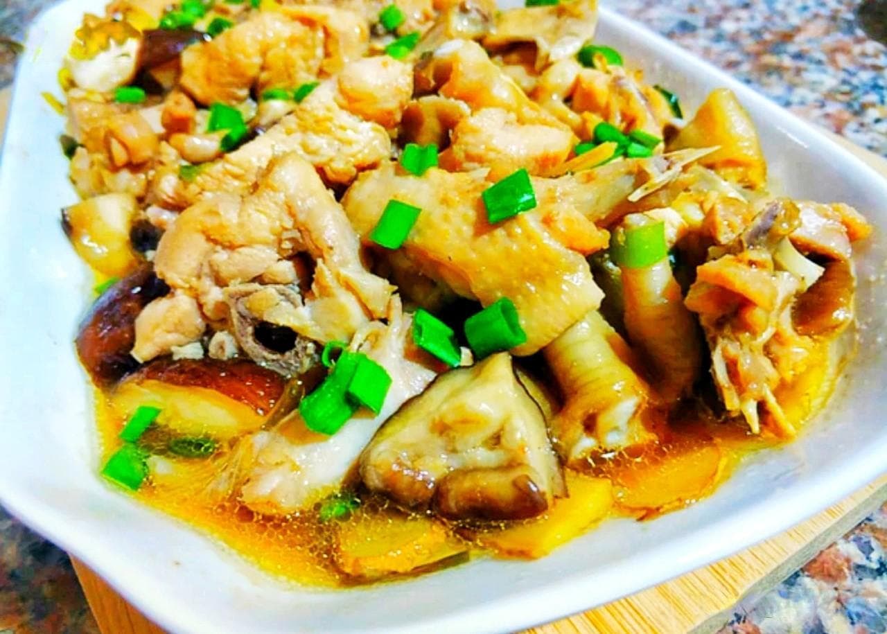 干香菇怎么挑选？ 原来干香菇不能只挑大小，符合4点才能买，难怪香菇苦涩，不爽滑