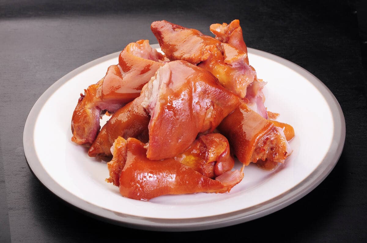 酱香猪蹄：传统美味，饕餮盛宴