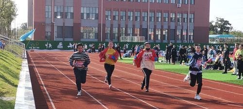 100米跑步技巧教学：从起跑到终点的全方位提升指南