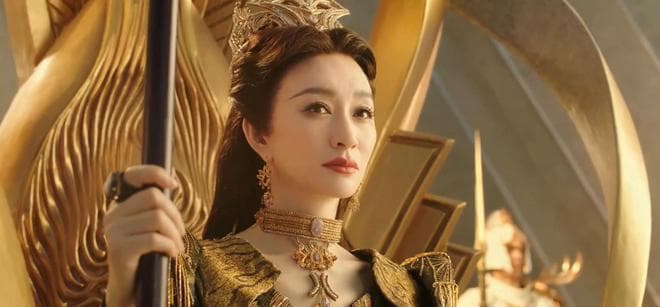斗罗大陆新剧：李小冉完美还原比比东获观众好评