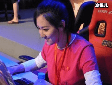 电竞女神李静媛：细数她辉煌的电竞生涯历程