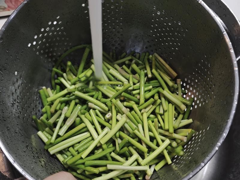 正宗四川家常蒜薹炒腊肉