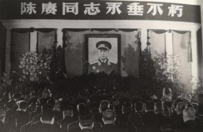 1961年陈赓病逝，追悼会推迟举行，这是什么原因？