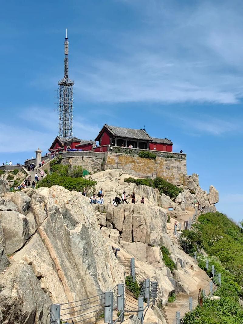 泰山顶（泰山顶是南天门还是玉皇顶）