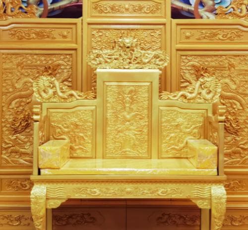 龙椅的设计：揭示古代皇权的秘密意图