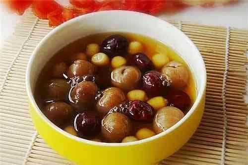 桂圆莲子羹的功效与作用：全面解析及禁忌要点