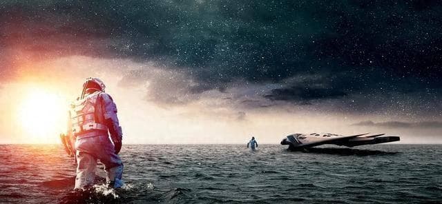 《星际穿越》：一部穿越时空的科幻巨作