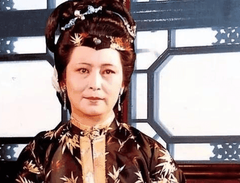 《红楼梦》中王夫人和薛姨妈为何不同姓？王熙凤结局揭秘