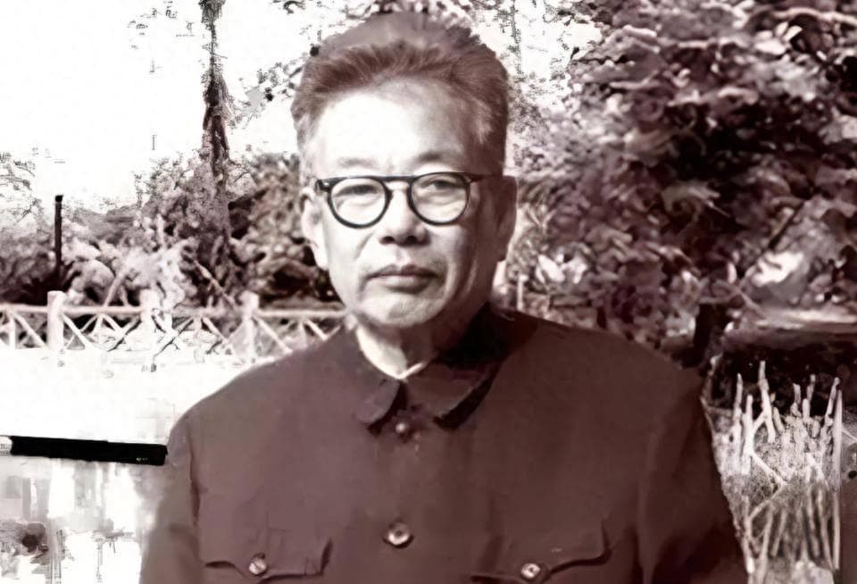 学中医，应该背哪些书？四位顶尖中医大师推荐的背诵书单全解析