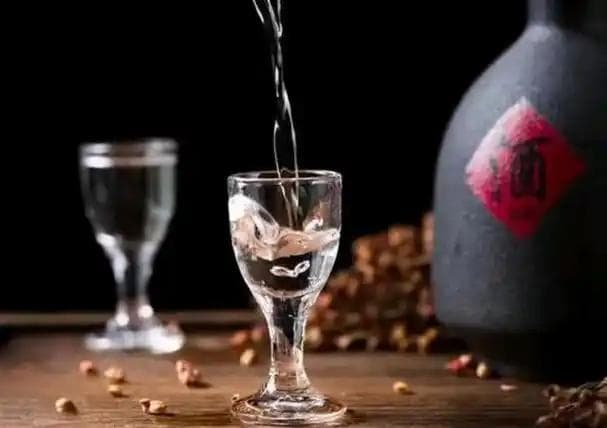 长期喝白酒与长期喝啤酒有啥区别