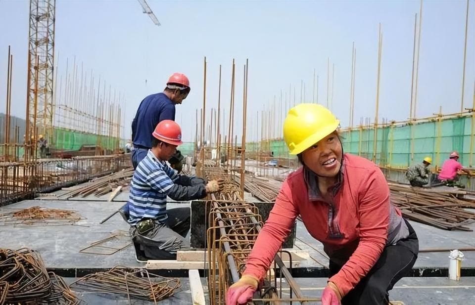 首批弹性退休人群的选择：提前1个月还是延迟3年？