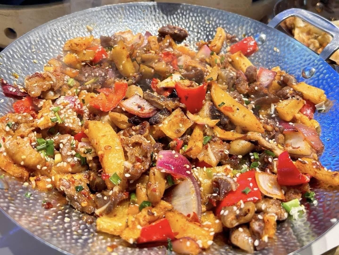 张家界特色美食：三下锅