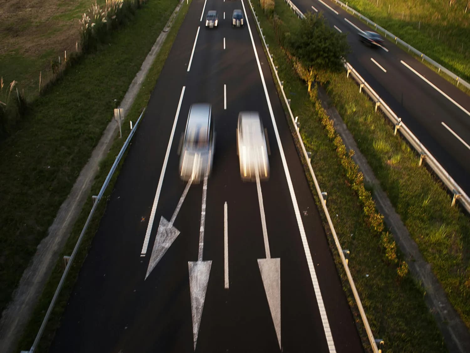 高速新规：跟车距离怎么定？