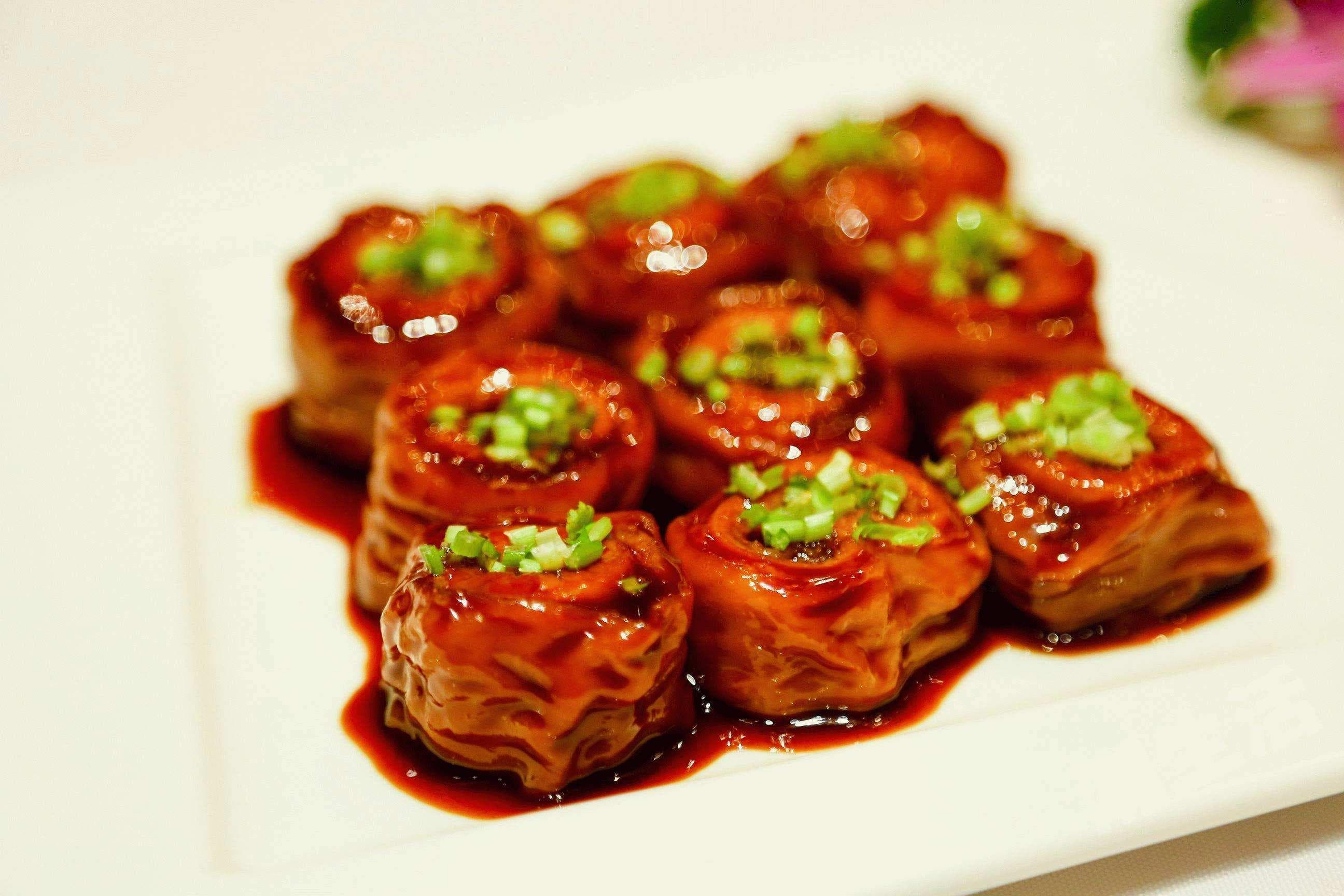 中国八大菜系之首：鲁菜的历史渊源与经典菜品