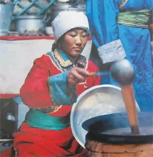 蒙古族奶豆腐DIY：家的味道