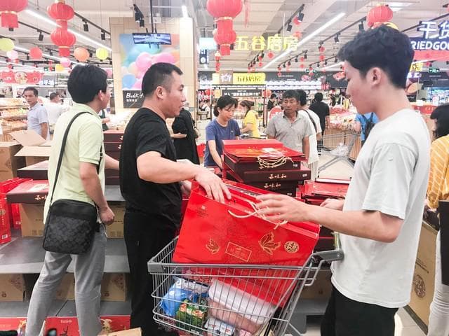 春节前夕，这5种年货记得要提前买，先储存起来，少花冤枉钱！
