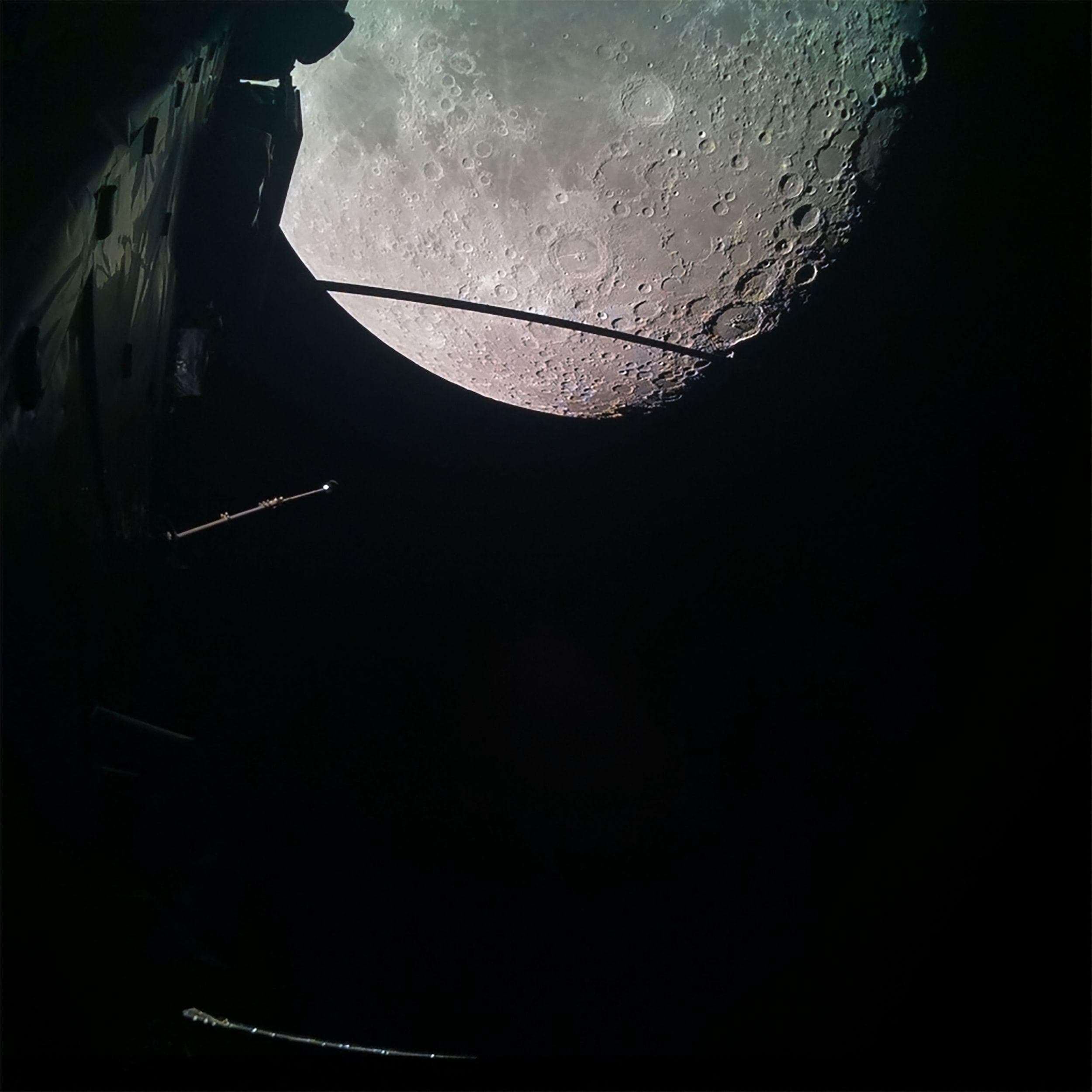 欧洲航天局“木星冰卫星探测器”实现全球首次月地飞越