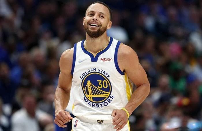 库里30+10创NBA新纪录，乔治：他统治了这个时代