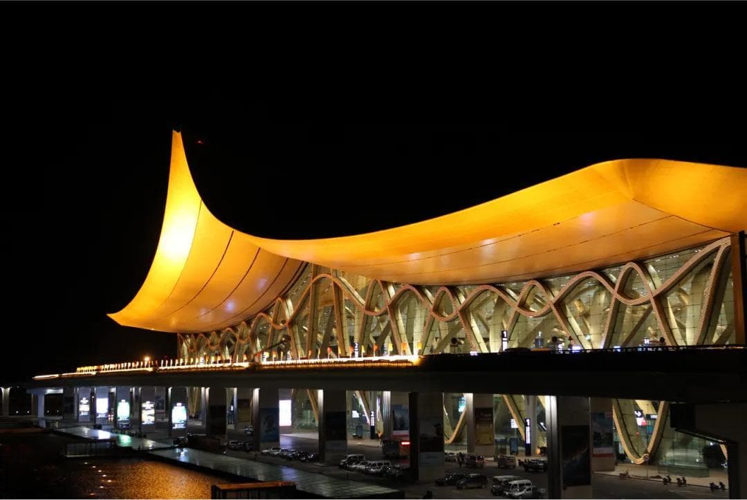 昆明长水国际机场改扩建工程全面推进，预计2029年旅客吞吐量将达近1亿人次