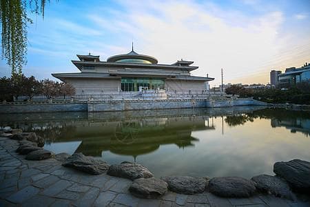 西安博物院：古都西安的历史与文化深度探索 🏛️