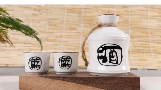 白酒大曲制作技术详解：从原料到工艺的全面解析